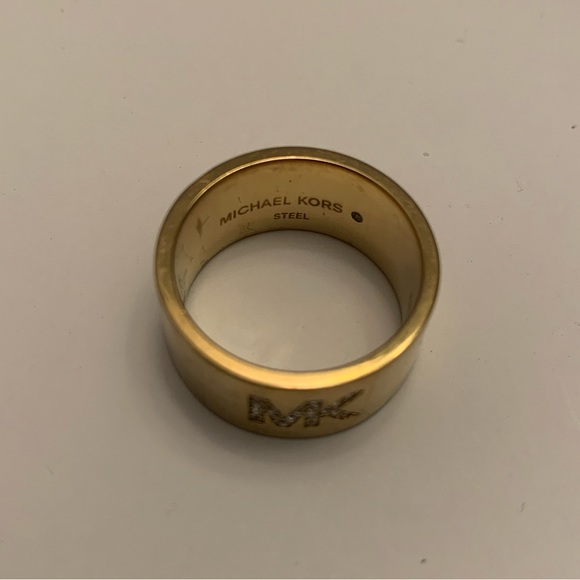 Michael Kors Ring - Picture 3 of 3